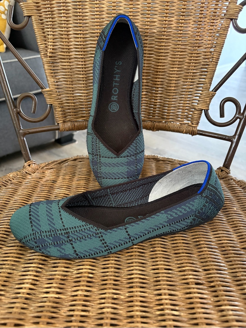 Rothy's Flats Sz 9 Retired Green and Black Pine Plaid Slip-On Flats